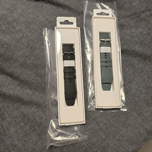 OnePlus Watch Fluoro-rubber Strap new, Emerald Green and Solid Black, 2 pieces