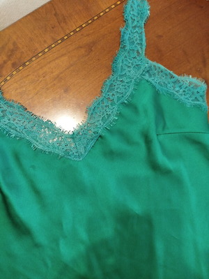Green blouse size M, like new