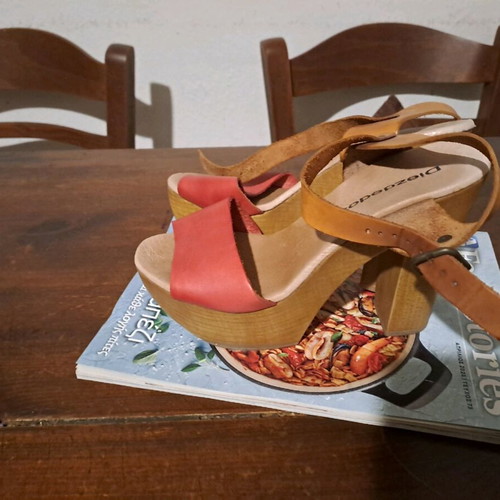 Sandals size 36 like new, multicolored