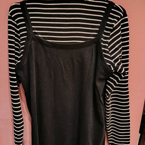 Long-sleeve shirt used, size S, black and white