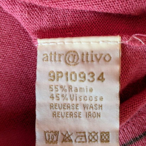 Attrattivo t-shirts like new, medium-large size, set of 2