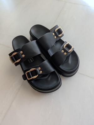 Flatforms new, very comfortable, size 39, black