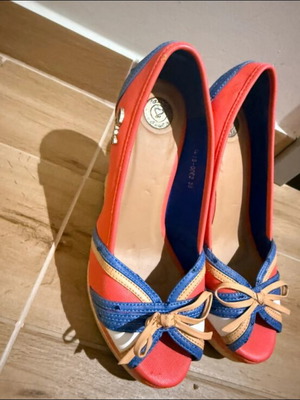 Axel sandals like new, size 38, pink