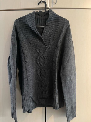 Cheer gray pullover like new, size M