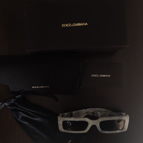 Dolce & Gabbana sunglasses like new, grey marble effect frame