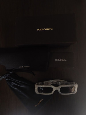Dolce & Gabbana sunglasses like new, grey marble effect frame