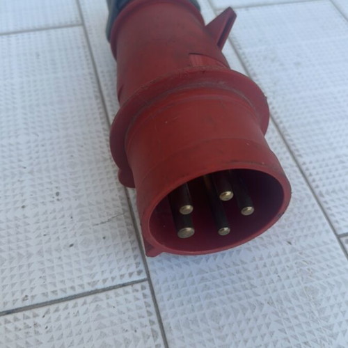 Industrial plug