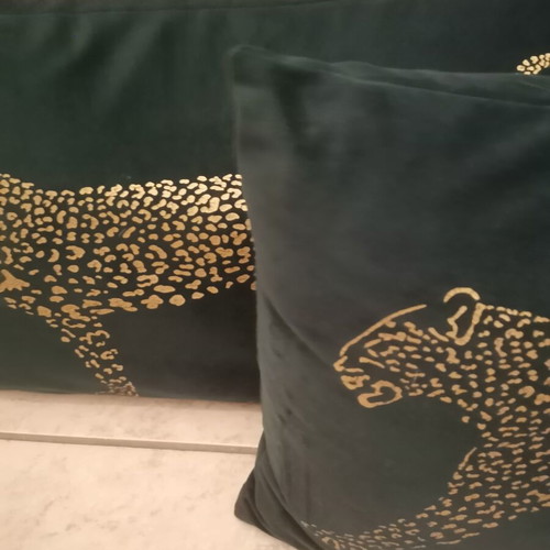 Modernhome velvet pillows with gold leopard print, pack of 2, dark green