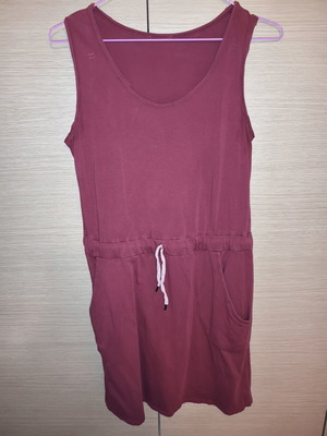 Simple dress used, red, size M