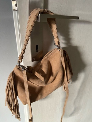 Zara μπεζ σουεντ τσάντα με κρόσια χιαστί σαν καινούργιο