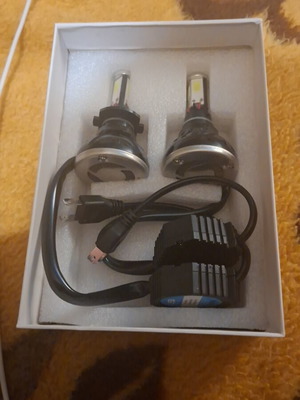 Led h7 car headlight bulbs set of 4 like new with canbus
