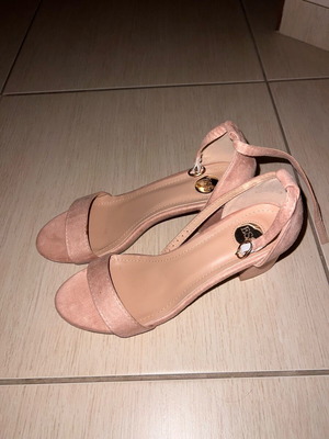 Pink suede high heels size 39 like new