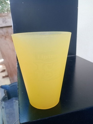 Колекционерска чаша Lipton Ice Tea употребявана