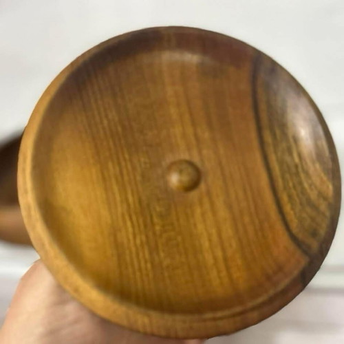 Retro wooden box like new with lid and carving
