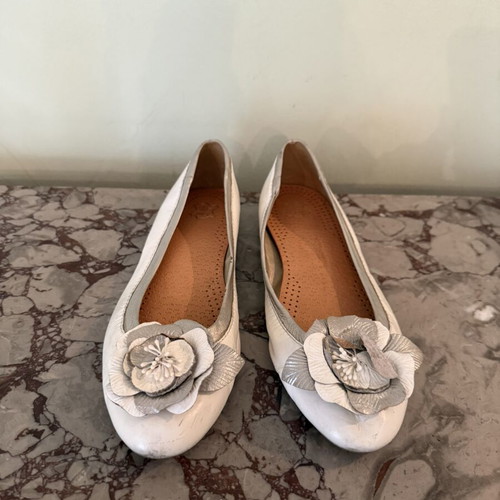 Kapa women's leather ballerinas with flower, white and silver, size 41