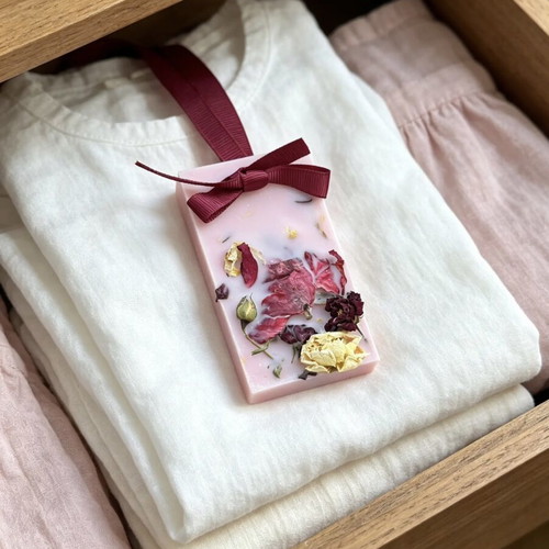 Handmade scented wax sachets with dried flowers, new