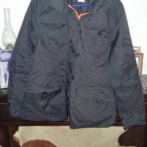 Windbreaker jacket like new with integrated hood unisex, black and orange, XL