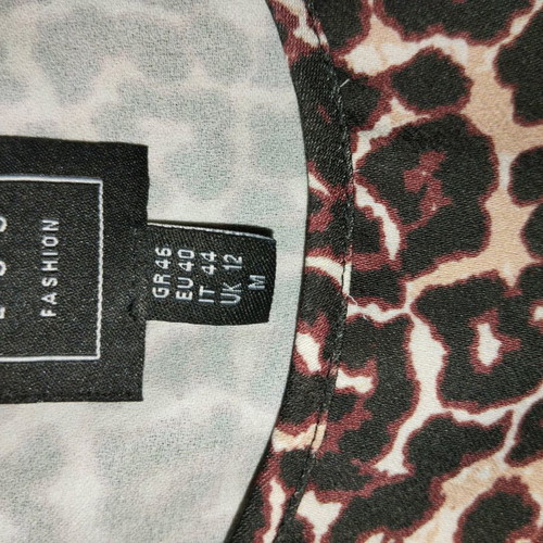 Access blouse size M like new
