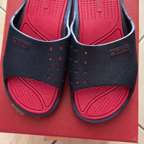 Boys' slippers blue size 28-29 like new