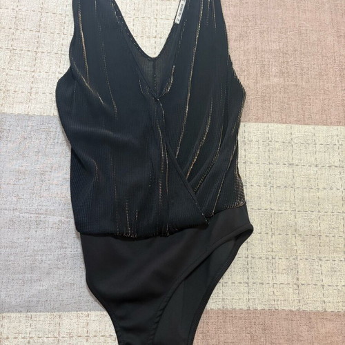 Pull&Bear black bodysuit with transparency and V neckline like new, size M