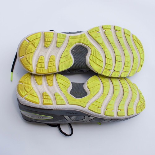 Asics Gel Nimbus 22 Lite Show running shoes size 42 like new, grey