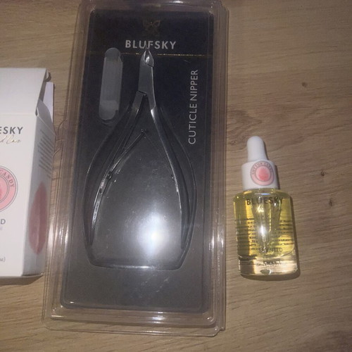 Cuticle Nipper and Nail Oil New, sealed packages