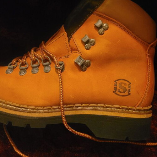 Sendra boots size 44 new, rigid hiking leather, light brown
