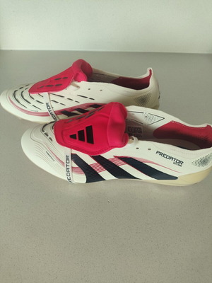 Adidas Predator Elite football boots size 43.5, new