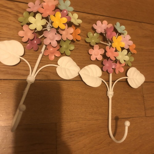Zara Home vintage metal wall hooks set of 2, hydrangea flower design