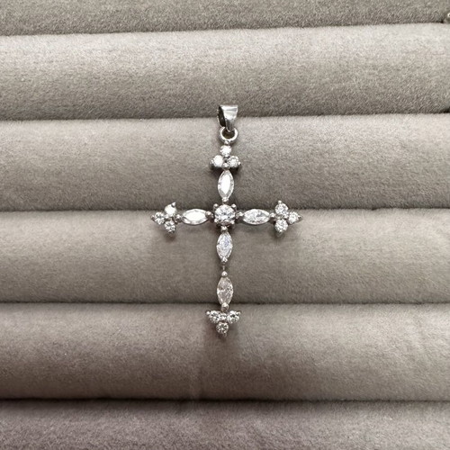925 Sterling Silver Cross with Zircons new