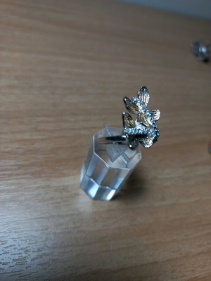 Silver ring size 56 new with missing small stone