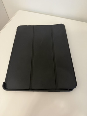 Μαύρη θήκη ESR folio / stand για iPad