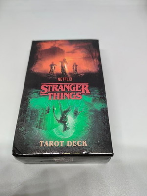 Stranger Things Tarot Deck like new, 78 cards official edition