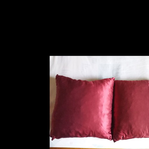 Sofa pillows used, 32x32cm, 2 red and 1 beige