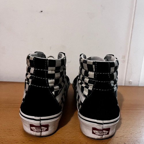 Vans Sk8-Hi athletic shoes used, black-white checkerboard, size 40