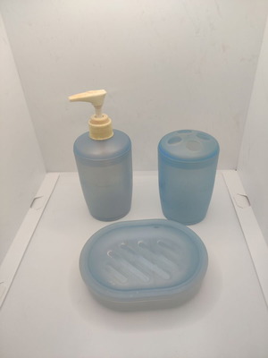 Bathroom set for soap like new