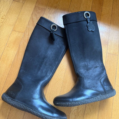 Kickers boots new, natural leather, size 36, black