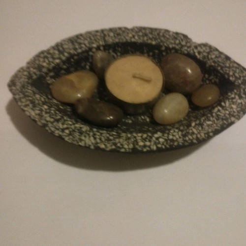 Decorative cement and pebble tealight holders set of 2 like new