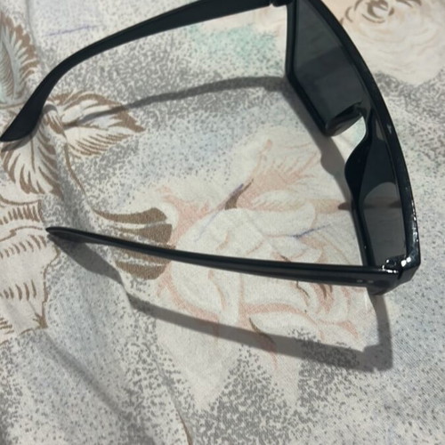 Sunglasses like new, black