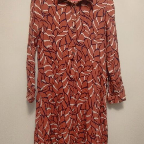 Namaste dress small, brown and red leaf pattern