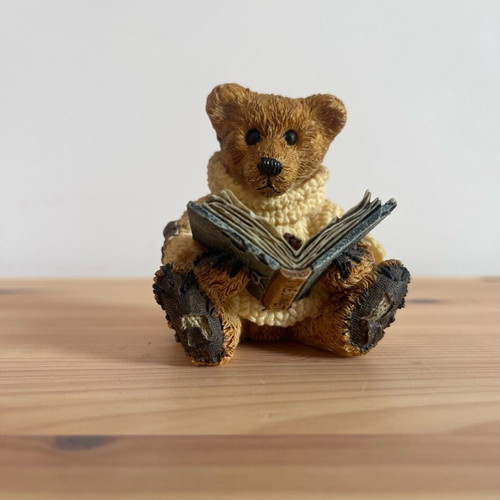 Boyds Bears & Friends collectible decorative figure bear reading new