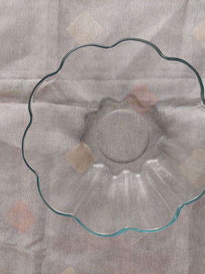 Glass bowl shell-shaped like new, 20×20cm
