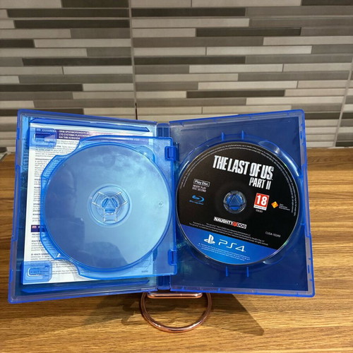 PS4 bundle Borderlands The Handsome Collection and The Last of Us Part 2 like new