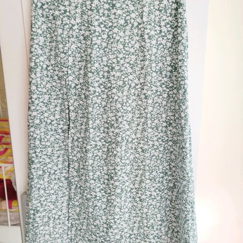 Maxi women's skirt with slit like new, size M