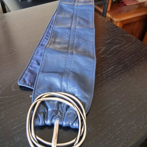 DKNY leather obi belt blue like new, size 95