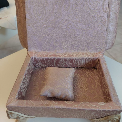 Vintage decorative armchair in pink fabric with storage