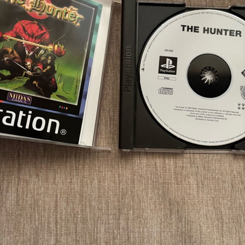 The Hunter PlayStation 1 French full used