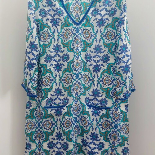 Blink Beach Caftan silk size S/M like new, blue and white