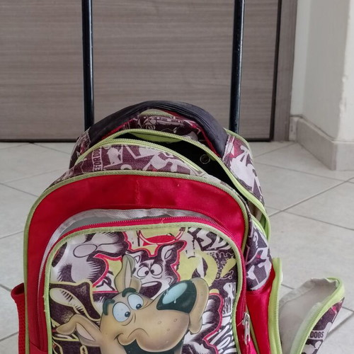 Scooby Doo kindergarten trolley bag used