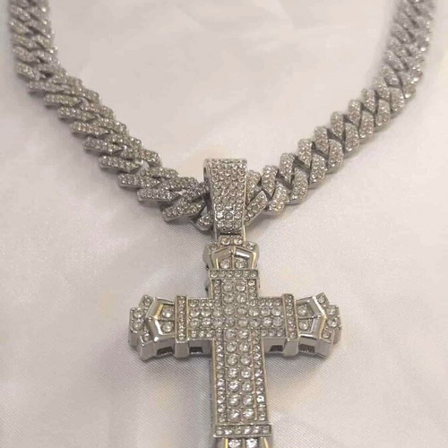 Cross necklace iced out style with zirconia on silver chain new